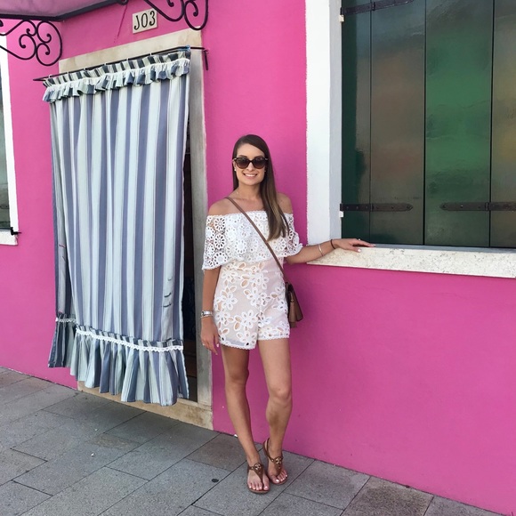 Meet your Posher, Danielle - Picture 2 of 2